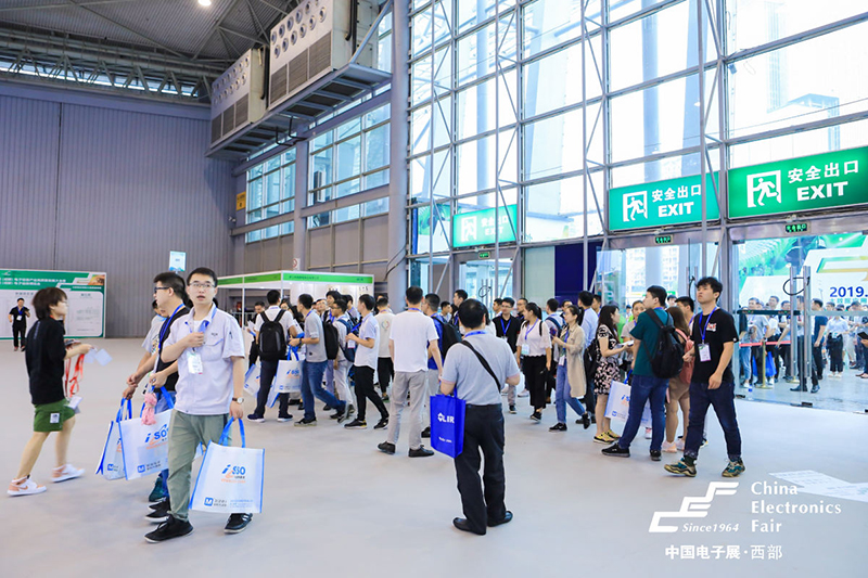 成都電子展-觀眾入場(chǎng)